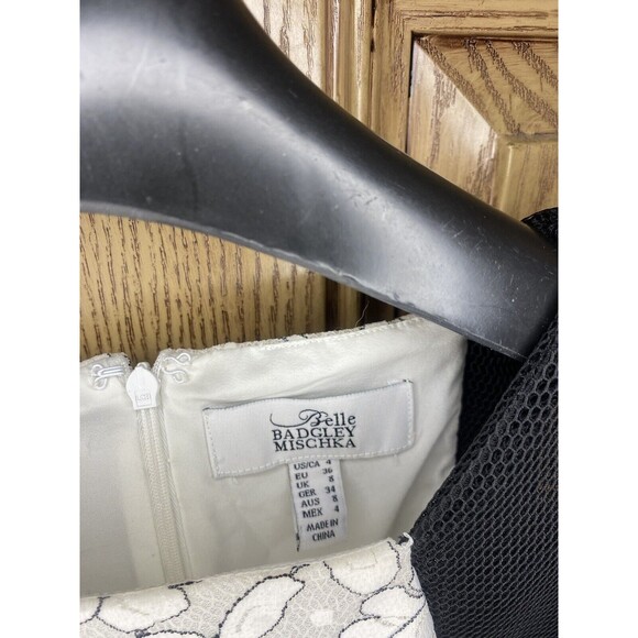 Belle Badgley mischka Sadie Floral Lace and Mesh Cocktail Dress Size 4 - Picture 2 of 7